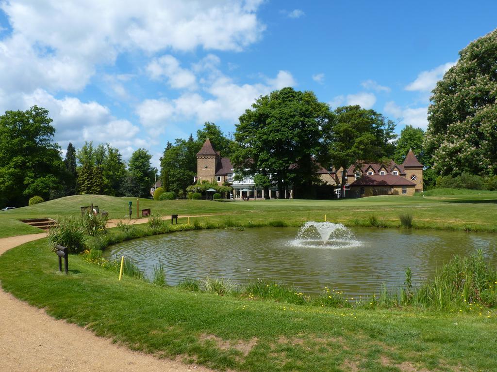 Badgemore Park Henley-on-Thames Extérieur photo